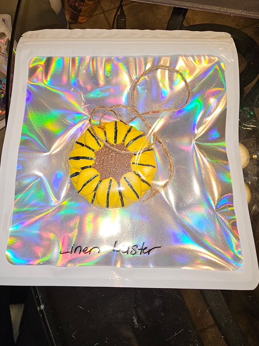 Freshie sunflower with glitter Linen Luster scent New